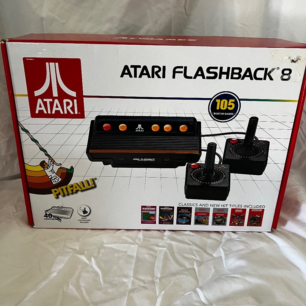 2017 Atari Flashback 8- 105 games built in AR3220 40th Anniversary Edition!